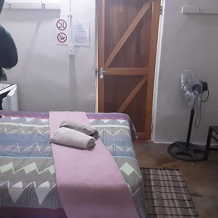 Kai-Oms Backpackers Lodge Outjo Ngoại thất bức ảnh